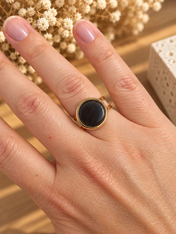 Bague cabochon réglable en acier inoxydable et rond de corne 12 mm, noir